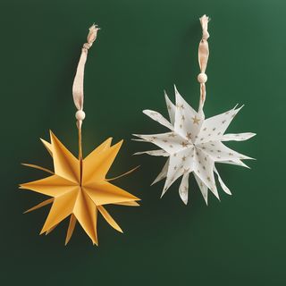 &eacute;toile en papier-breloque