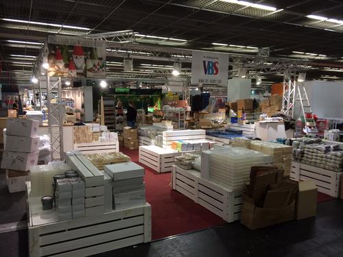 VBS auf Messe Aufbau Kreativ Welt VBS auf der Messe Kreativ-Welt 2015 Aufbau Angebote