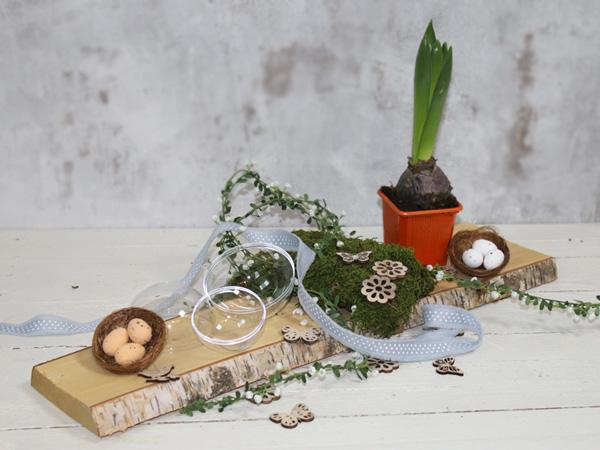 Frühlingsgesteck: Material Frühlingsgesteck selber machen mit Hyazinthen und Baumrinde