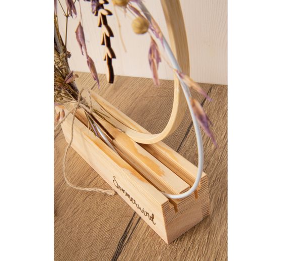 Houten standaard voor ringen