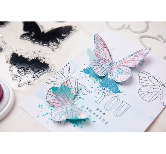 Sizzix Framelits Ponssjabloon en Clear Stamps "Painted Pencil Butterflies"
