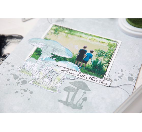 Sizzix Framelits Stanzschablone und Clear Stamps "Painted Pencil Mushrooms"