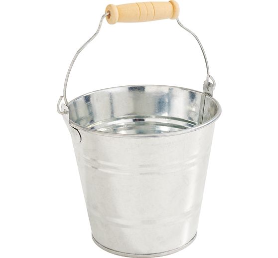 Metal pot with handle