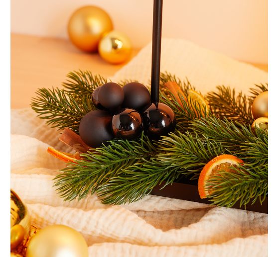 Weihnachtskugeln aus Glas am Draht