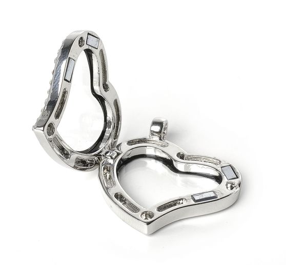 Pendentif-médaillon « Cœur avec strass »