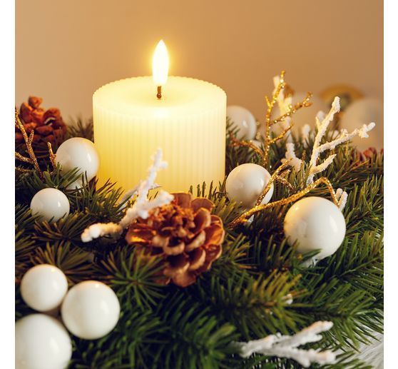 Weihnachtskugeln aus Glas am Draht