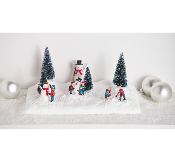 Landschaft aus Styropor mit Schnee